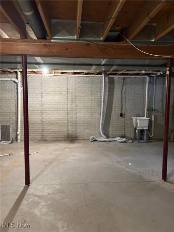 3164 E 130 Street Cleveland OH 44120