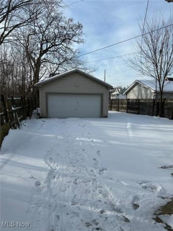 3164 E 130 Street Cleveland OH 44120