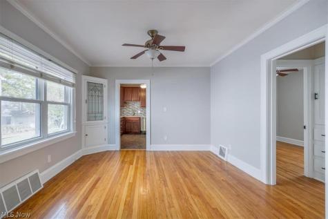 3806 Liggett Drive Parma OH 44134