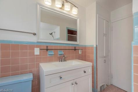 19825 Winslow Road Shaker Heights OH 44122