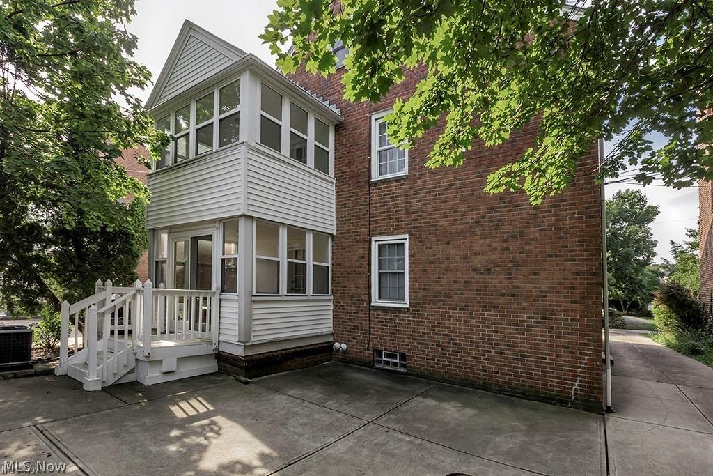 19825 Winslow Road Shaker Heights OH 44122