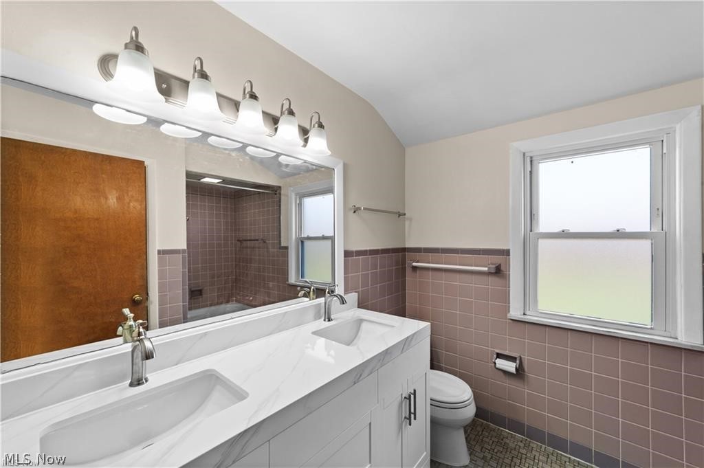 28175 Shaker Boulevard Pepper Pike OH 44124