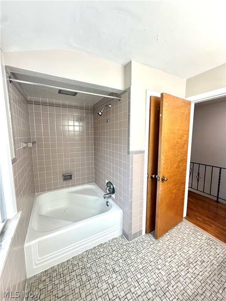 28175 Shaker Boulevard Pepper Pike OH 44124