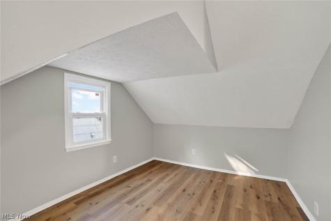 303 S Green Road South Euclid OH 44121