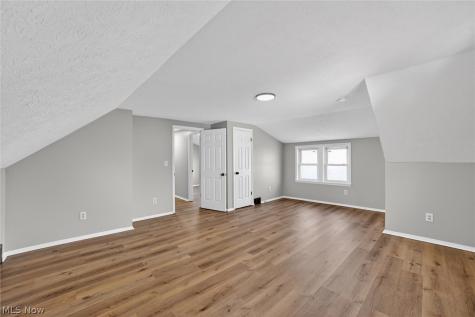 303 S Green Road South Euclid OH 44121