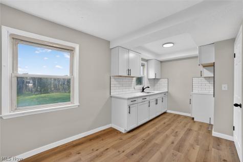 303 S Green Road South Euclid OH 44121