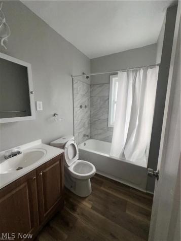 1842 Colonnade Road Cleveland OH 44112