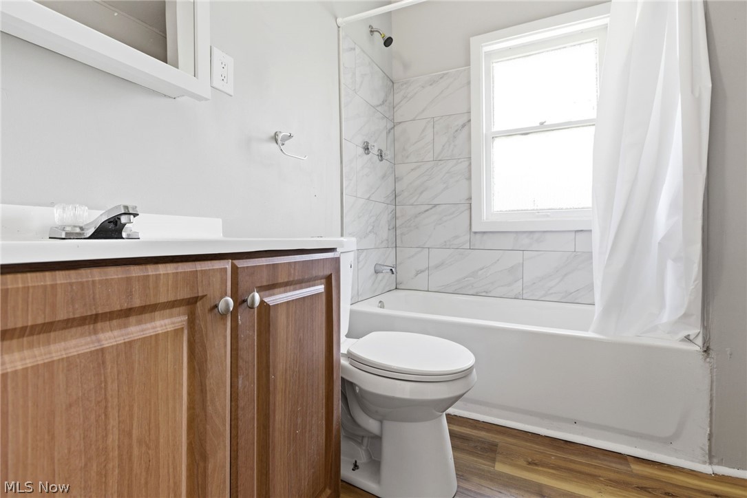 1842 Colonnade Road Cleveland OH 44112