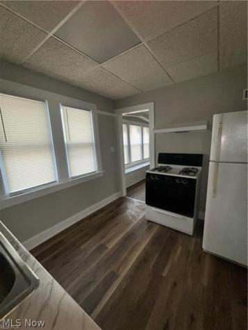 1842 Colonnade Road Cleveland OH 44112