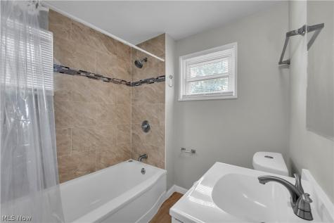 20014 Mountville Drive Maple Heights OH 44137