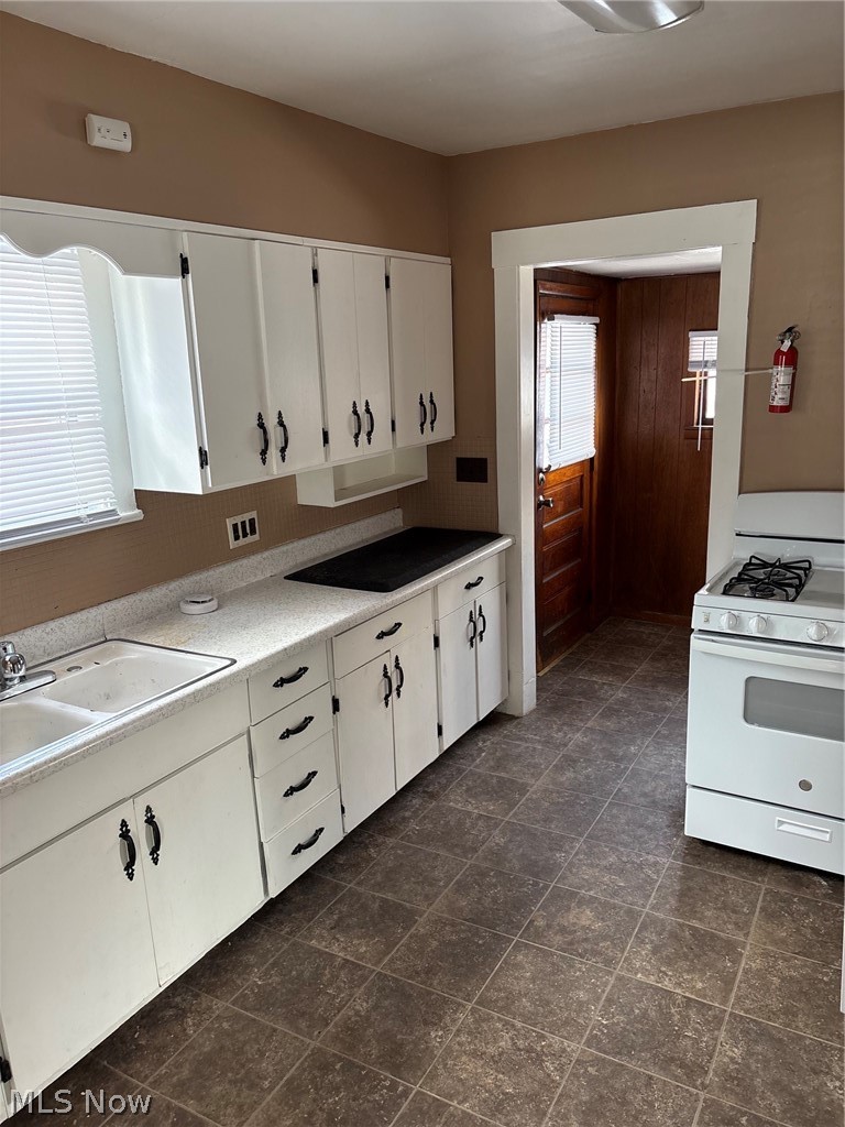 1587 Homewood Avenue SE Warren OH 44484
