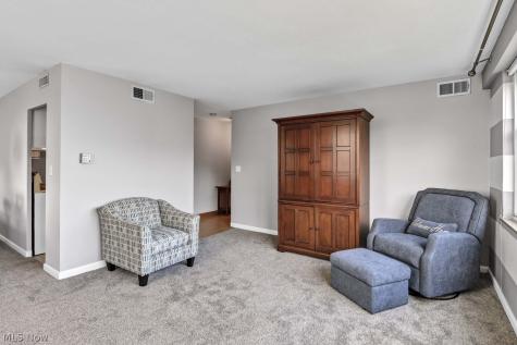 11850 Edgewater Drive Lakewood OH 44107