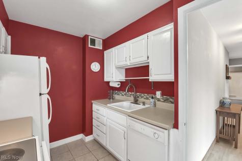 11850 Edgewater Drive Lakewood OH 44107