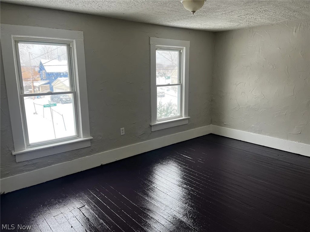 384 W Bartges Street Akron OH 44307