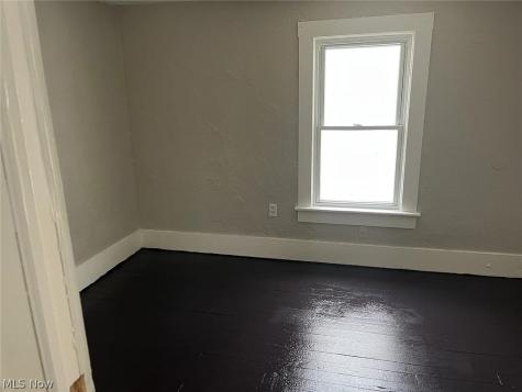 384 W Bartges Street Akron OH 44307
