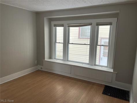 384 W Bartges Street Akron OH 44307