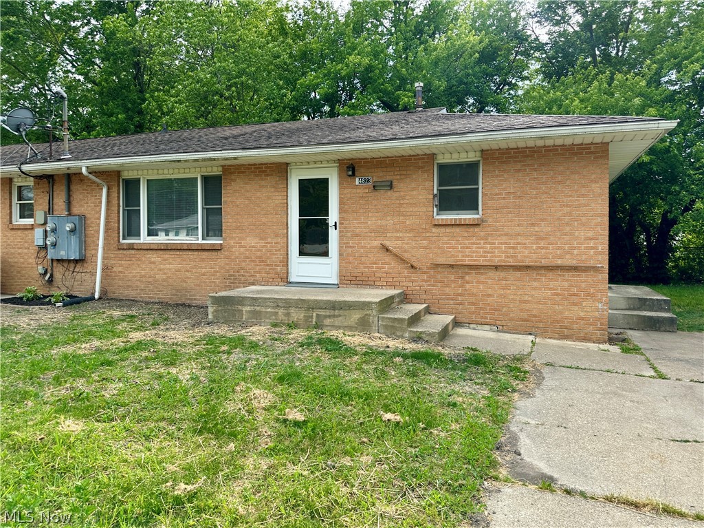 4823 Dunsmore Avenue Ashtabula OH 44004