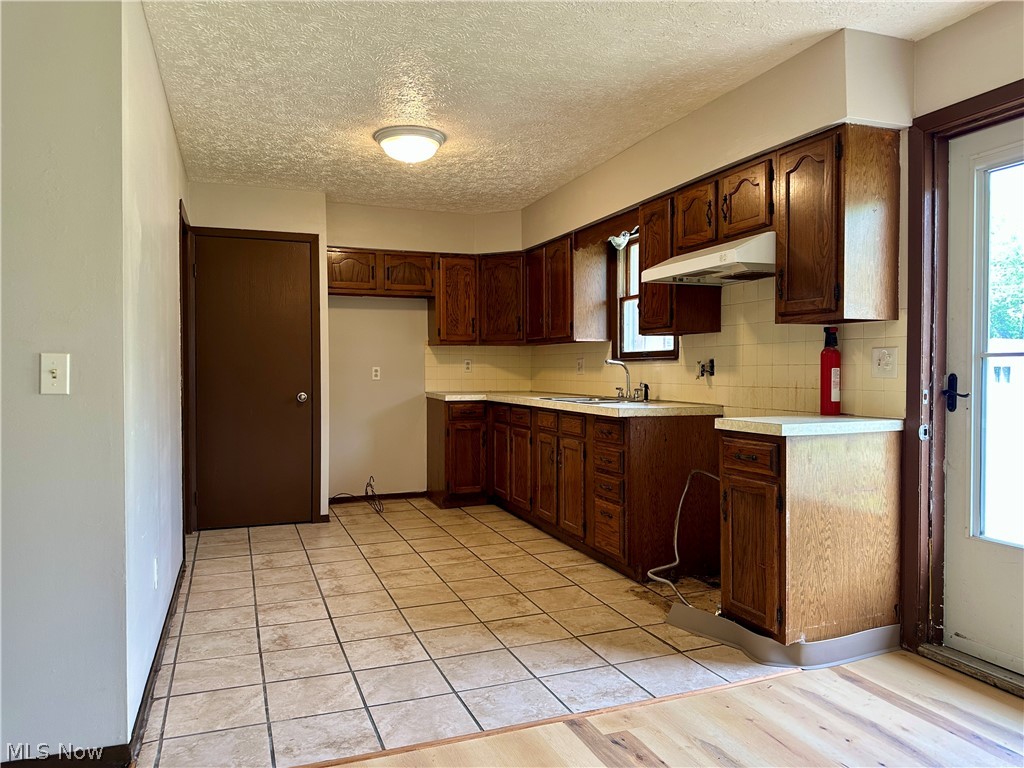 4823 Dunsmore Avenue Ashtabula OH 44004