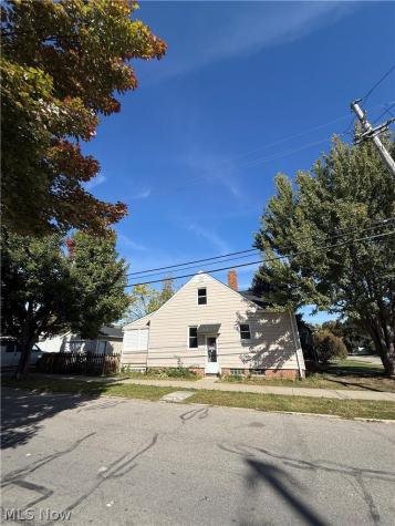 4952 E 110th Street Garfield Heights OH 44125