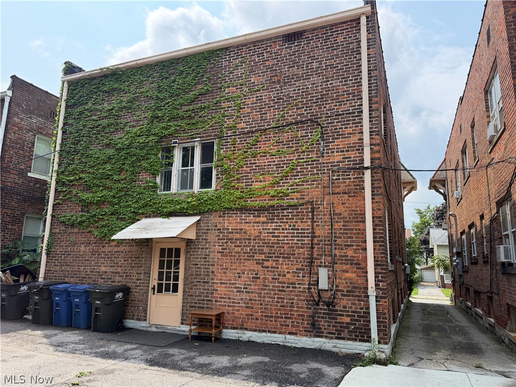 1357 Phelps Avenue Lakewood OH 44107