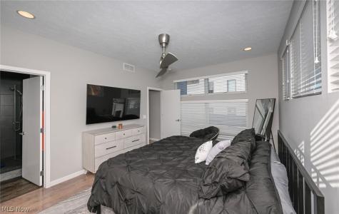 18875 Riversouth Terrace Fairview Park OH 44126