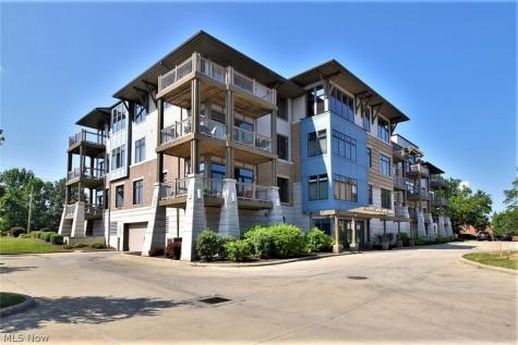 1403 Copper Cleveland Heights OH 44118