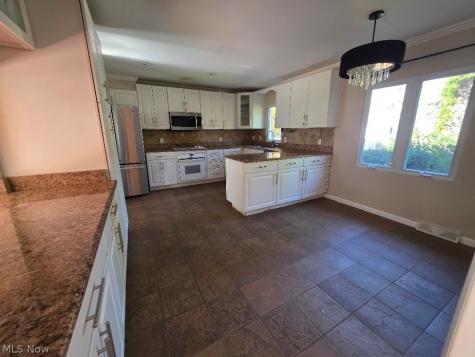 22133 S Woodland Shaker Heights OH 44122