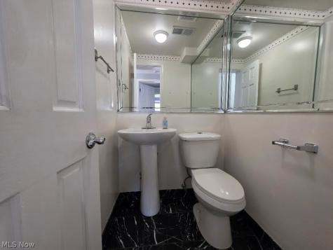 22133 S Woodland Shaker Heights OH 44122