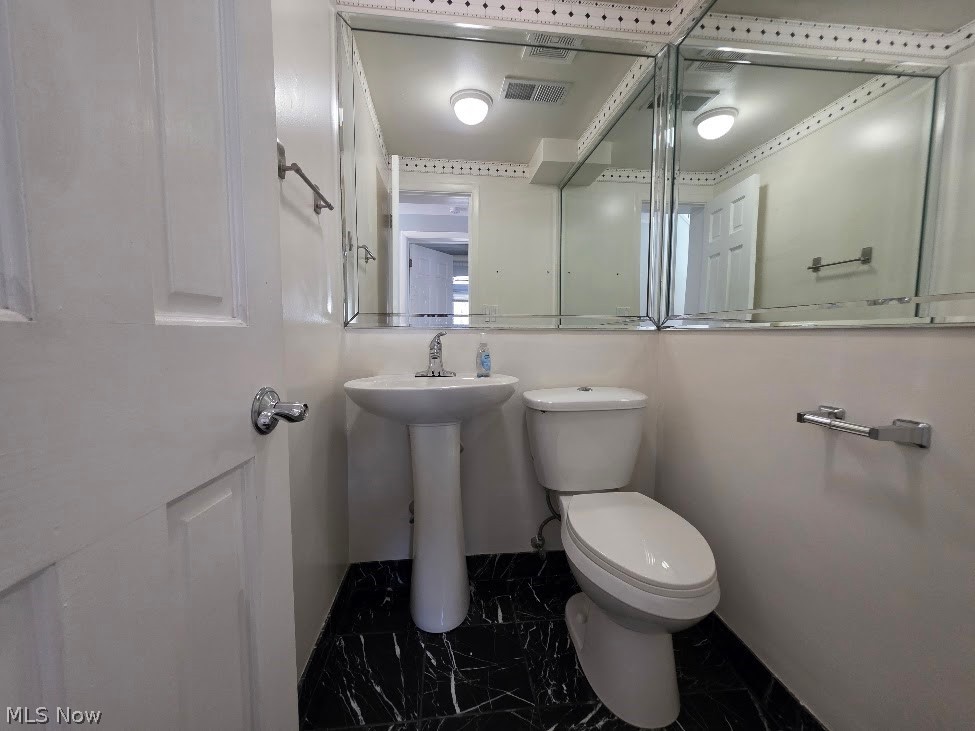 22133 S Woodland Shaker Heights OH 44122