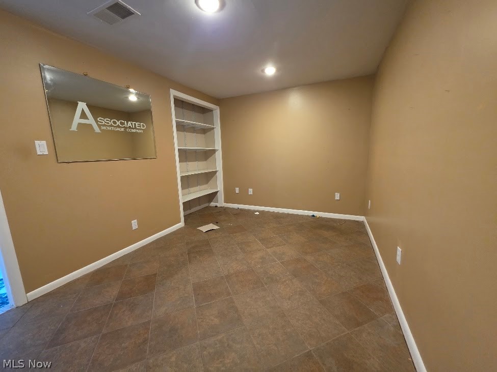 22133 S Woodland Shaker Heights OH 44122