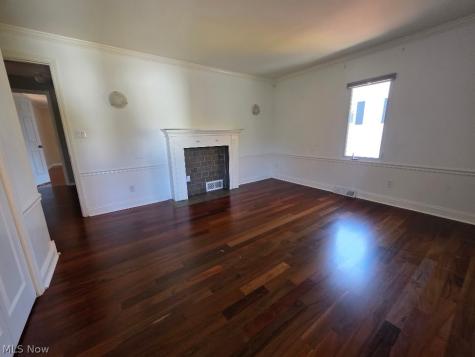 22133 S Woodland Shaker Heights OH 44122