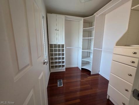 22133 S Woodland Shaker Heights OH 44122