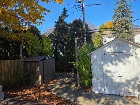 22133 S Woodland Shaker Heights OH 44122
