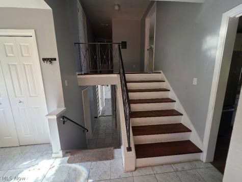 22133 S Woodland Shaker Heights OH 44122