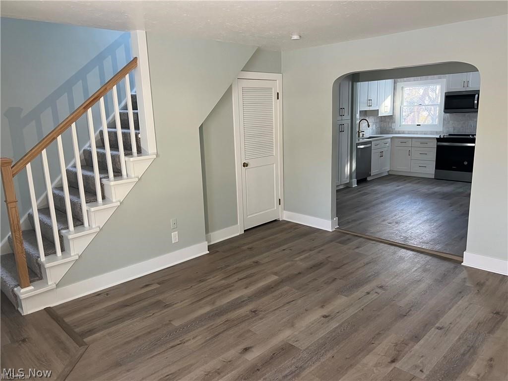 145 Beck Road Avon Lake OH 44012