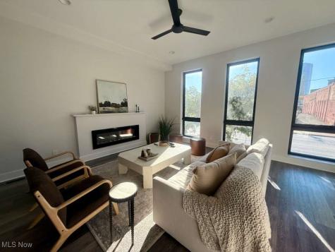 1495 Superior Avenue E Cleveland OH 44114