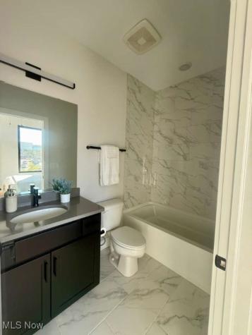 1495 Superior Avenue E Cleveland OH 44114