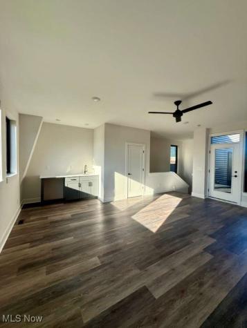 1495 Superior Avenue E Cleveland OH 44114