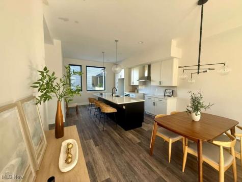 1495 Superior Avenue E Cleveland OH 44114