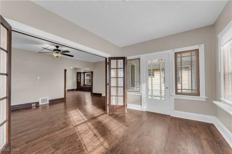 11913 Buckingham Avenue Cleveland OH 44120
