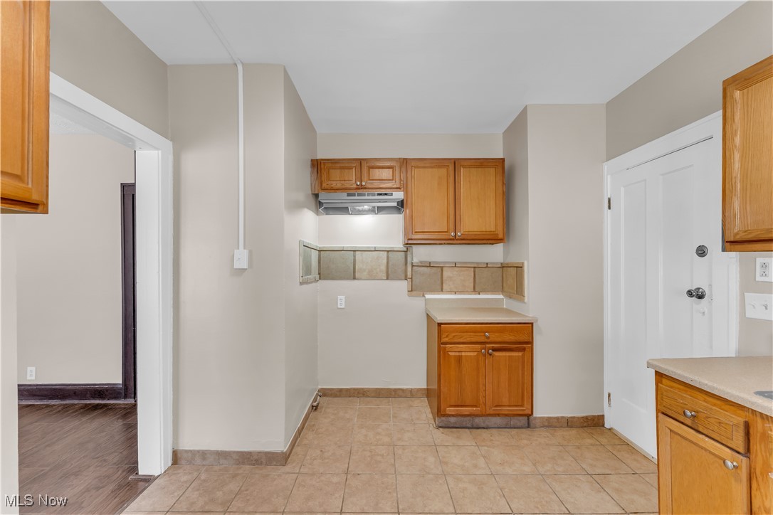 11913 Buckingham Avenue Cleveland OH 44120