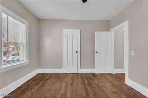 11913 Buckingham Avenue Cleveland OH 44120