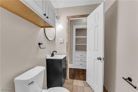 11913 Buckingham Avenue Cleveland OH 44120