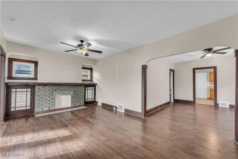11913 Buckingham Avenue Cleveland OH 44120