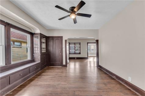 11913 Buckingham Avenue Cleveland OH 44120