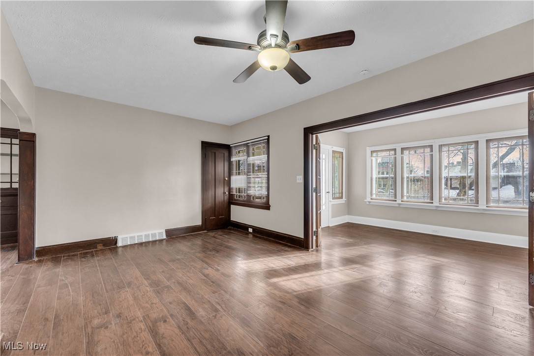 11913 Buckingham Avenue Cleveland OH 44120