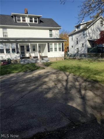 1103 Estelle Court Niles OH 44446