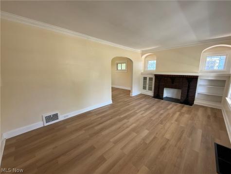 13625 Cranwood Drive Garfield Heights OH 44105