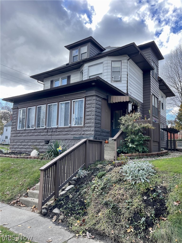 132 Beck Avenue Akron OH 44302