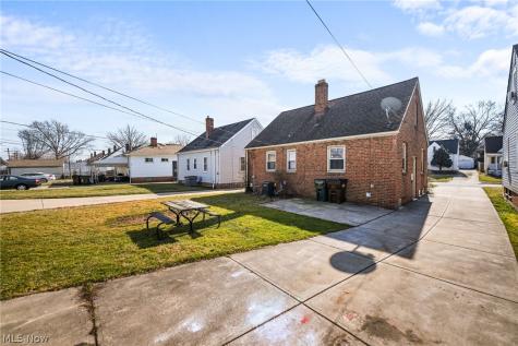 2438 Brookdale Avenue Parma OH 44134